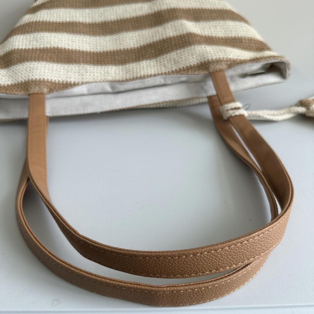 Hadley Wren Mira Tote Bag Beige Stripe Colorway Zipper Top & Bonus Wristlet NEW - Picture 6 of 12